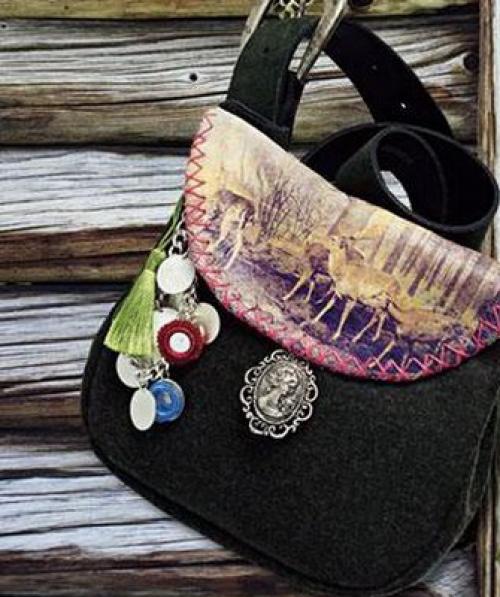 Как украсить старую сумку. Декор старой кожаной сумки 19