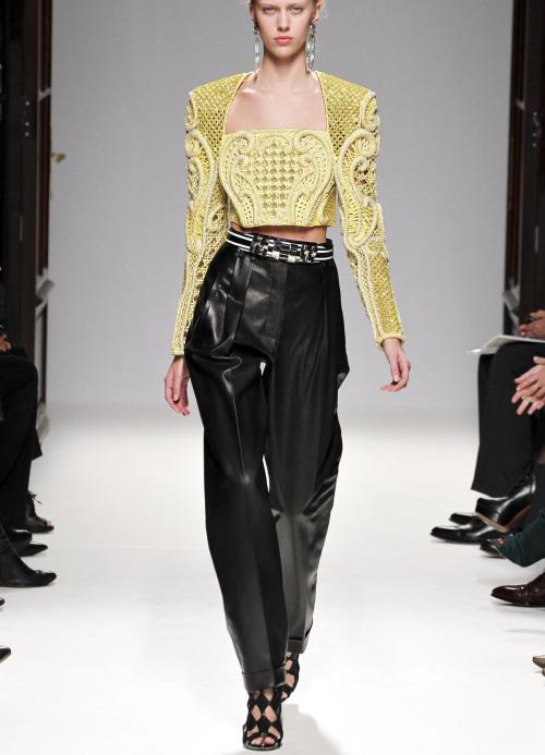 Кожаные брюки с чем носить. Актуальный декор кожаных брюк и с чем их одеть
