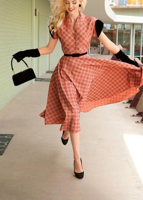 Кто ввёл моду стиль New Look. 7 потрясающих образов в стиле New Look, которые сделают вас утонченной и элегантной.