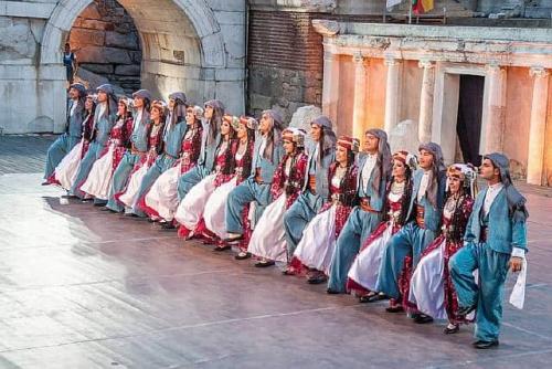 Национальный костюм казахский мужской. Казахский национальный костюм 14