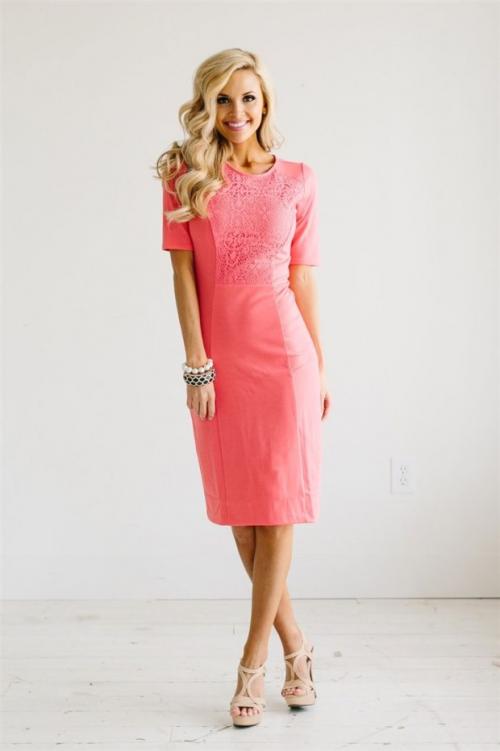 Коралловое платье. О том, какие украшения подойдут к коралловому платью, фото