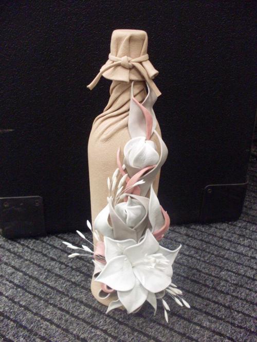 Поделки из кожи для украшения интерьера. Делаем декор из кожи для бутылок своими руками