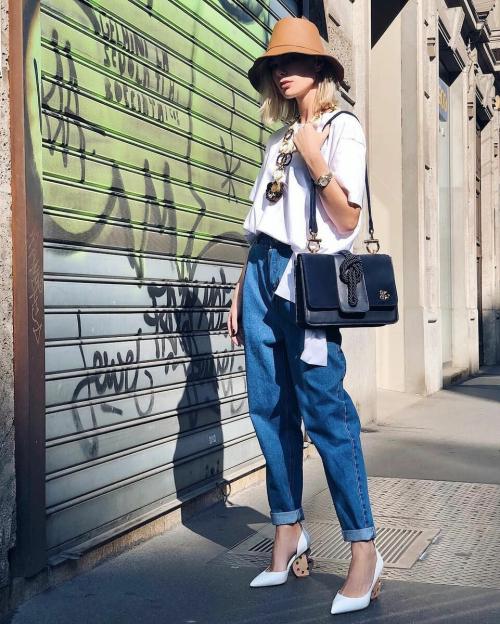 Джинсы бананы на полных. Тренд сезона - джинсы-бананы. С чем их носить?