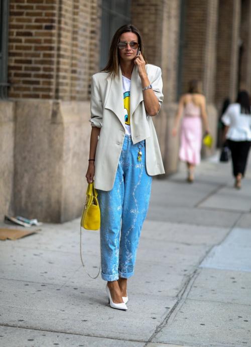 Джинсы бананы на полных. Тренд сезона - джинсы-бананы. С чем их носить?