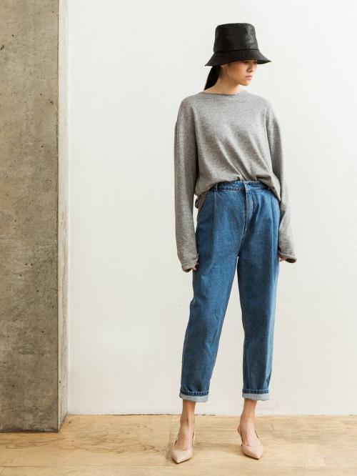 Джинсы бананы на полных. Тренд сезона - джинсы-бананы. С чем их носить?