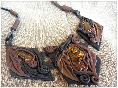 Бусы из кожи своими руками. Кулон из кожаных завитков
