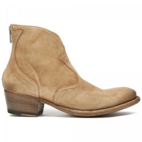 С чем носить гольфы 2019. Показываем на моделях из сети бутиков No One, как модно шнуровать кроссовки, с чем носить гольфы и не только