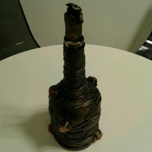 Поделки из кожи для украшения интерьера. Делаем декор из кожи для бутылок своими руками