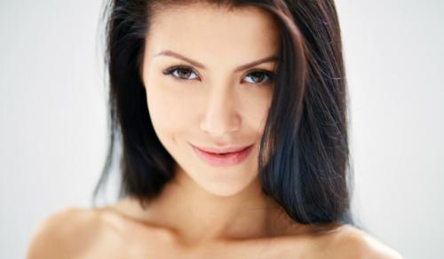 Стильный макияж для брюнеток. Универсальный макияж для брюнетки на каждый день