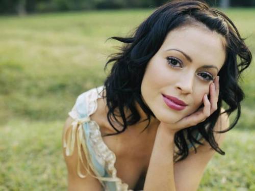 Какую стрижку сделать на тонкие вьющиеся волосы. Красивые стрижки на средние кудрявые волосы 2019-2020 – идеальная длина для непослушных кудряшек 12 Какую стрижку сделать на тонкие вьющиеся волосы. Красивые стрижки на средние кудрявые волосы 2019-2020 – идеальная длина для непослушных кудряшек 12