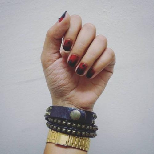 Цвет марсала ногти. Маникюр цвета марсала: 10 идей