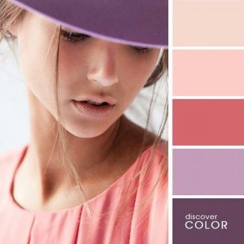 Кому идет коралловое платье. Как сочетать коралловый цвет в одежде?