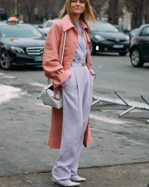 С чем носить коралловую куртку. Как стильно сочетать коралловый цвет в одежде этой зимой?