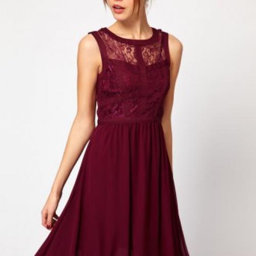 Какой цвет сочетается с бордовым пальто букле. Кому подходит цвет? Какой шарф подойдет к бордовому пальто