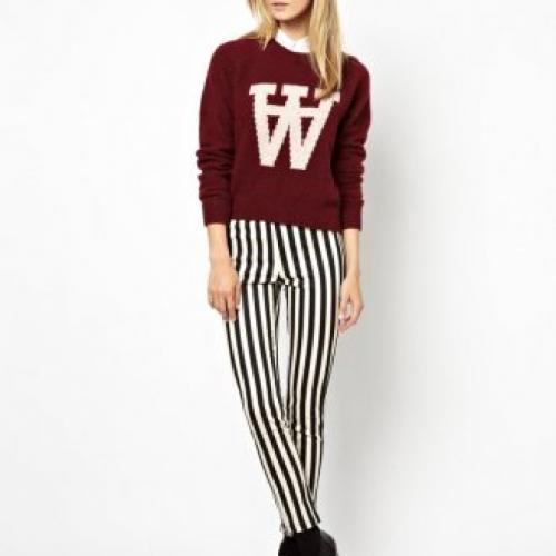 Какой цвет сочетается с бордовым пальто букле. Кому подходит цвет? Какой шарф подойдет к бордовому пальто