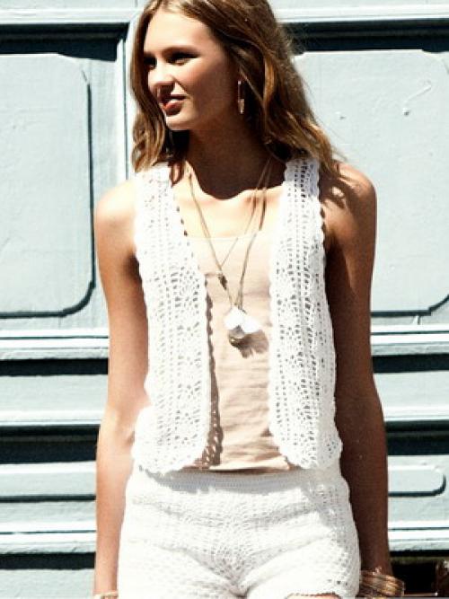 Трикотажный жилет с чем носить. С чем носить вязаный жилет? 08 Трикотажный жилет с чем носить. С чем носить вязаный жилет? 08