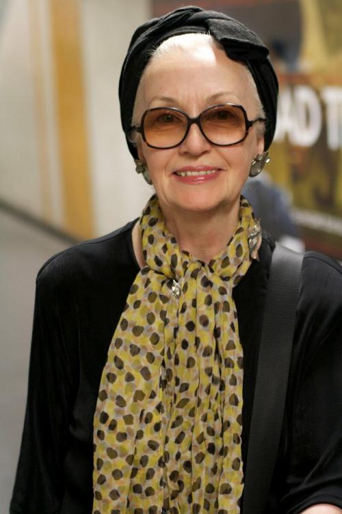 Головные уборы для пожилых женщин. Головные уборы для женщин за 60: модели, вариации