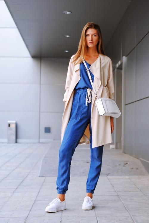 Кроссовки для женщин 40 лет. С чем носить кроссовки женщинам за 40, чтобы выглядеть круто