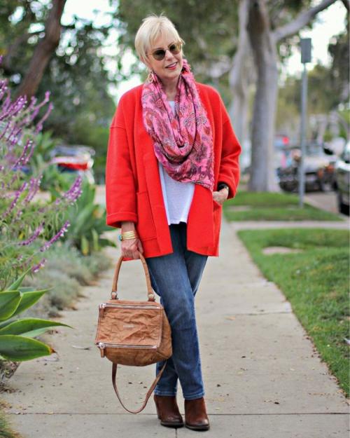 Уличная мода для женщин 40 лет. Прекрасные женщины в 40 и одежда 12 Уличная мода для женщин 40 лет. Прекрасные женщины в 40 и одежда 12