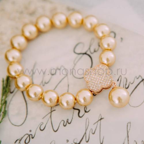 Серьги под бордовое платье. Какие украшения выбирать к бордовому платью и другим нарядам