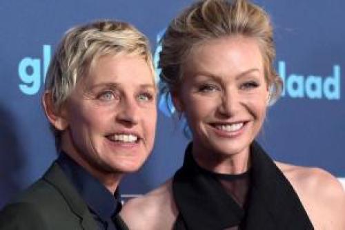 Макияж для брюнеток с голубыми глазами. Брюнетки с голубыми глазами: секреты макияжа