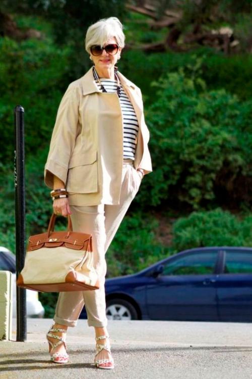 Уличная мода для женщин 40 лет. Прекрасные женщины в 40 и одежда 18 Уличная мода для женщин 40 лет. Прекрасные женщины в 40 и одежда 18