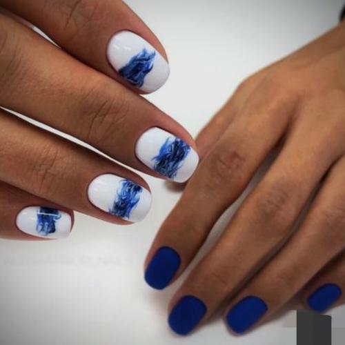 Синий маникюр 2019. Маникюр 2019 | 10 оттенков синего