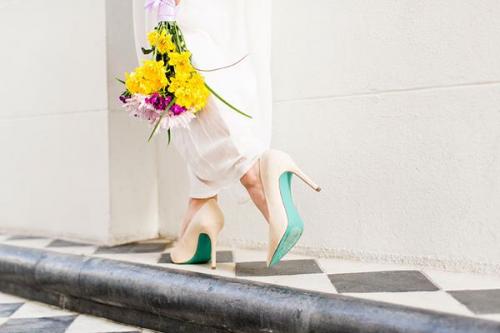 Как своими руками украсить кожаные туфли. Как украсить туфли. Как украсить туфли своими руками?