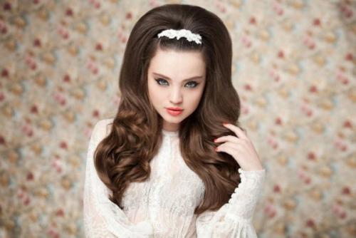 Как уложить челку когда отращиваешь. Несколько способов убрать челку с помощью аксессуаров