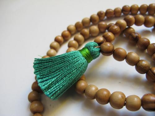 Украшения из дерева своими руками. С чем носят бижутерию из дерева?