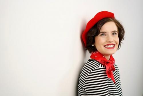 С чем носить берет осенью. Он возвращается! ) 4 самых удачных примера того, как носить берет этой осенью!