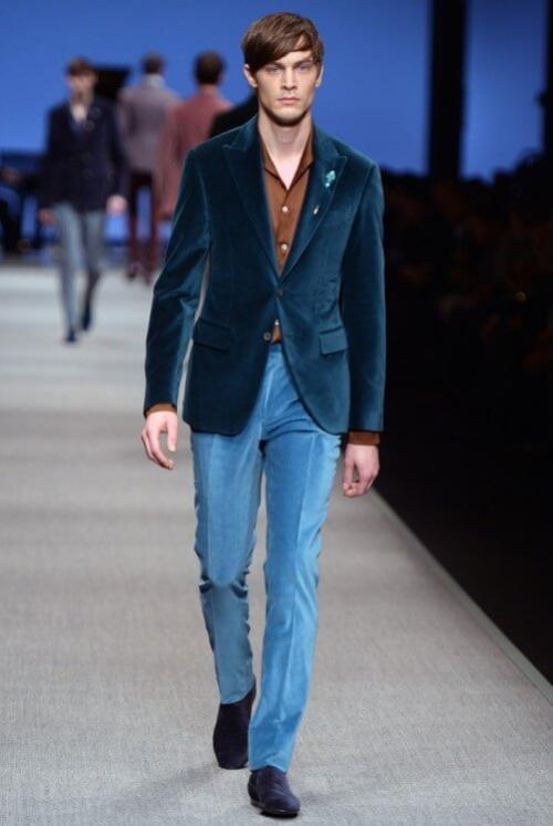 Мода 2019 года для женщин з.  Модные блузки, свитера 08