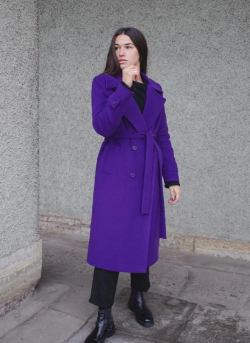 Сливовое пальто с чем носить. С чем носить фиолетовое пальто