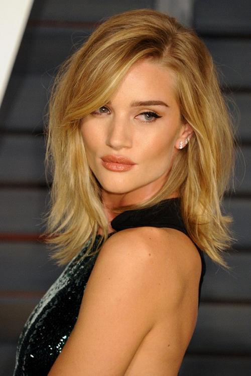 Как уложить длинную челку, чтобы не лезла в глаза. Как уложить чёлку: 10 вариантов от знаменитостей