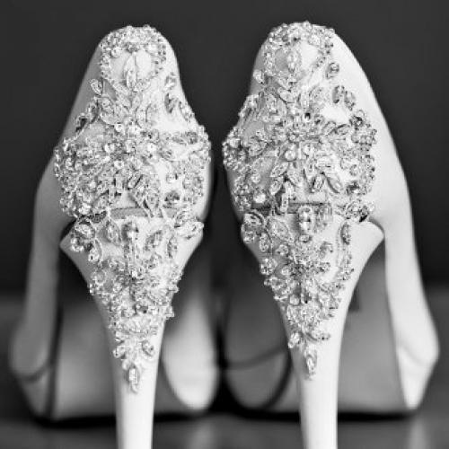 Украшение туфель своими руками. Как украсить своими руками свадебные туфли невесты?