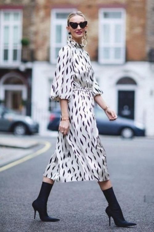 Сапоги с открытым носком с чем носить. Тренд сезона — сапоги-носки: 10 образов, которые никого не оставят равнодушным