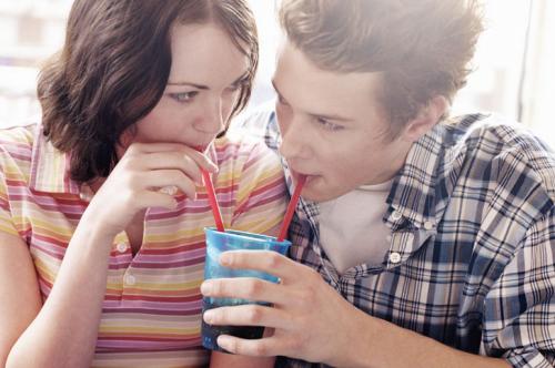 Что одеть на первое свидание подростку. Как одеться на первое свидание девушке-подростку?