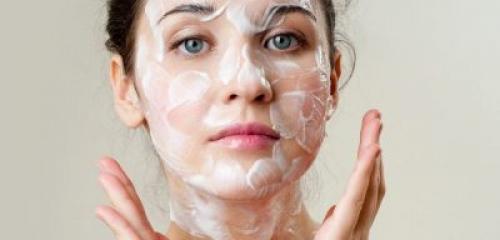 Маски от жирного блеска на лице. Матирующие маски – спасение от жирного блеска на лице