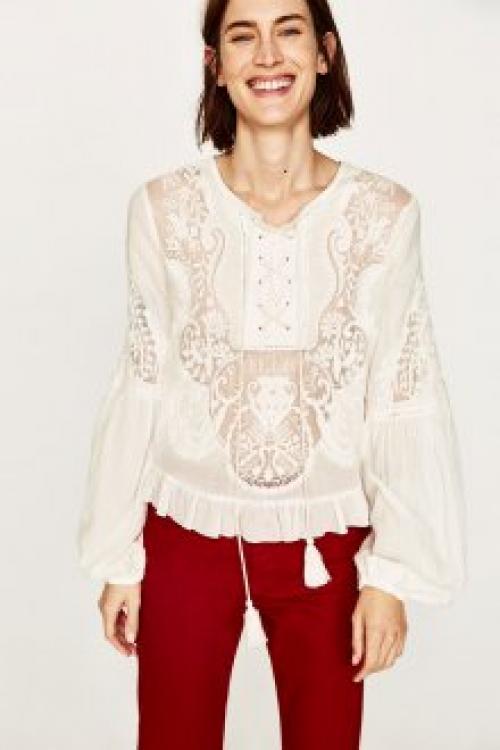 С чем надеть черную кружевную блузку. С чем носить кружевную блузку?