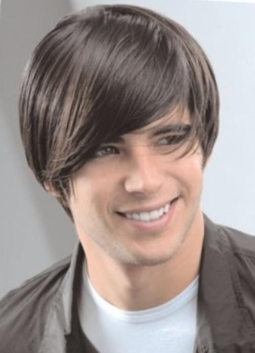 Как уложить короткую челку на бок мужчине. Популярные мужские стрижки с длинной челкой