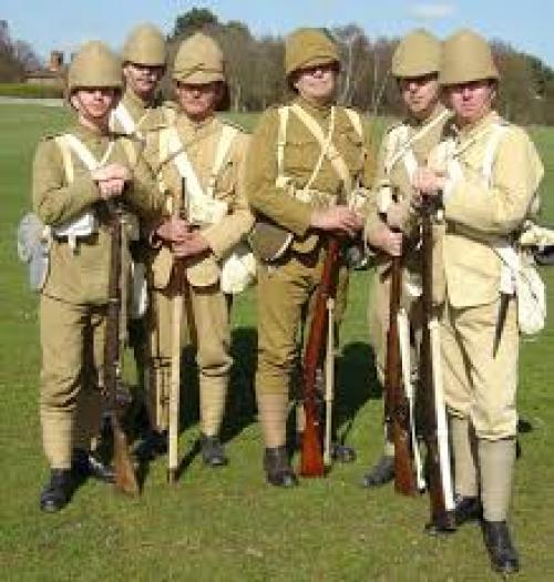 Чиносы женские. Краткий исторический экскурс в прошлое