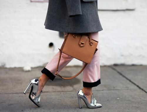 Сумка цвета металлик с чем носить. 10 способов носить металлик / 10 Ways to wear metallic color