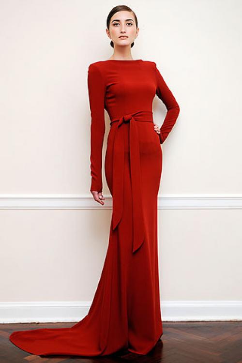 Черный цвет в одежде значение. Красный – вы в центре внимания!