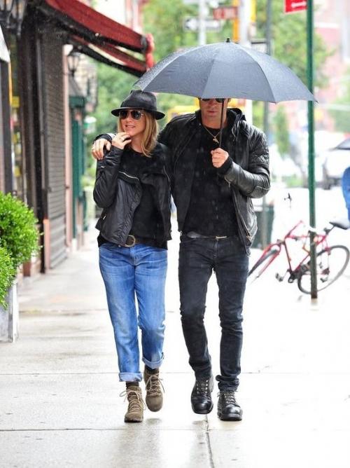 С чем носить куртку косуху. Как носить косуху этой весной, если вам за 40?