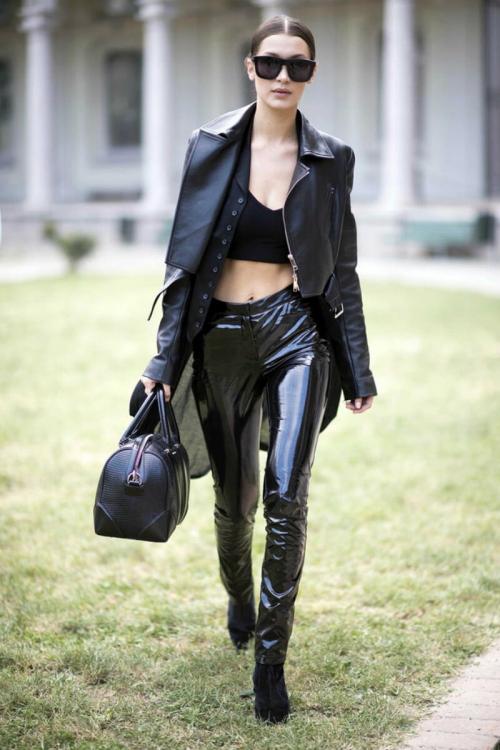 Кожаные брюки зимой. Кожаные брюки - тренд будущей осени! С чем их носить?