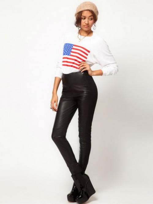 С чем носить кожаные брюки женские. Актуальный декор кожаных брюк и с чем их одеть 10 С чем носить кожаные брюки женские. Актуальный декор кожаных брюк и с чем их одеть 10