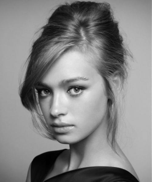 Прическа ракушка с прядями. Ракушка – изящная простота