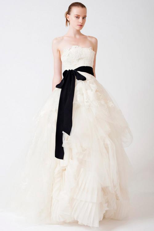 Дизайнеры свадебных платьев список. Crystal Design 18