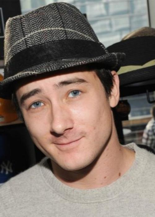 Верхняя одежда под шляпу. Как правильно сочетать верхнюю одежду и головные уборы? 14 Верхняя одежда под шляпу. Как правильно сочетать верхнюю одежду и головные уборы? 14