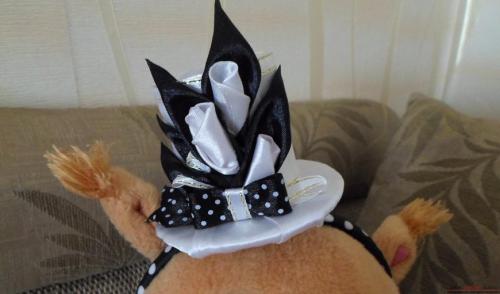 Украшения своими руками для шляпы. Оригинальное украшение летней шляпы 22 Украшения своими руками для шляпы. Оригинальное украшение летней шляпы 22